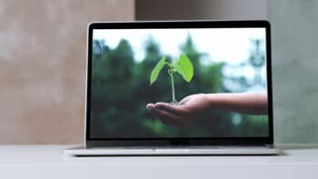 Is een tweedehands MacBook nou ook écht de beste keuze? Proef op de som!